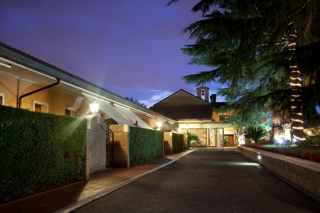 Hotel Piccolo Borgo Рим Экстерьер фото