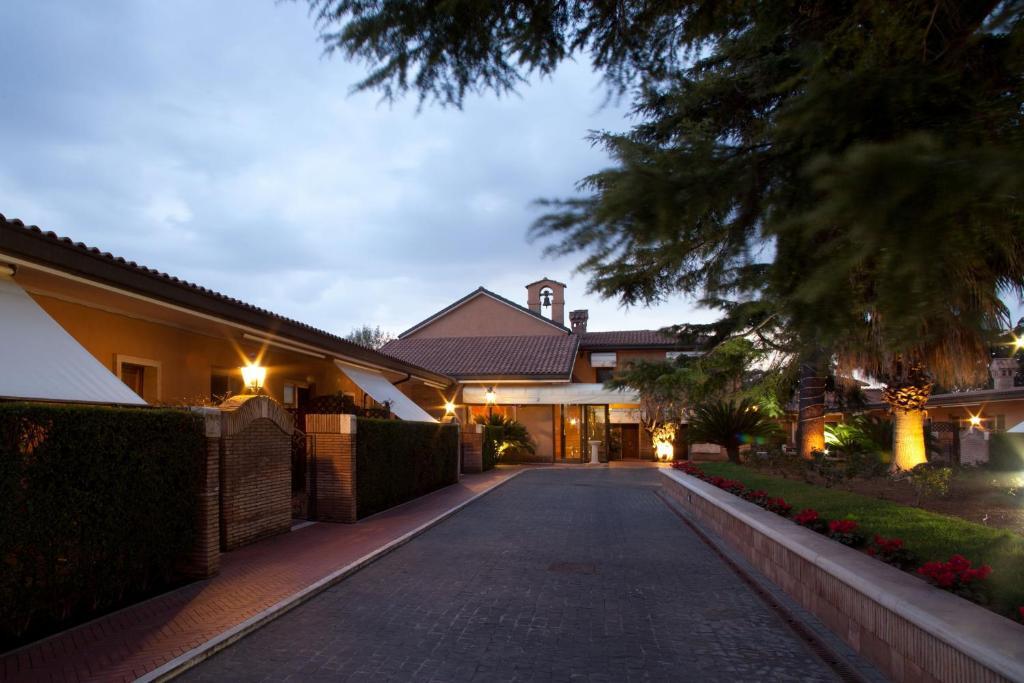 Hotel Piccolo Borgo Рим Экстерьер фото