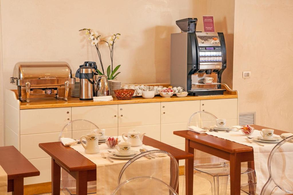 Hotel Piccolo Borgo Рим Экстерьер фото